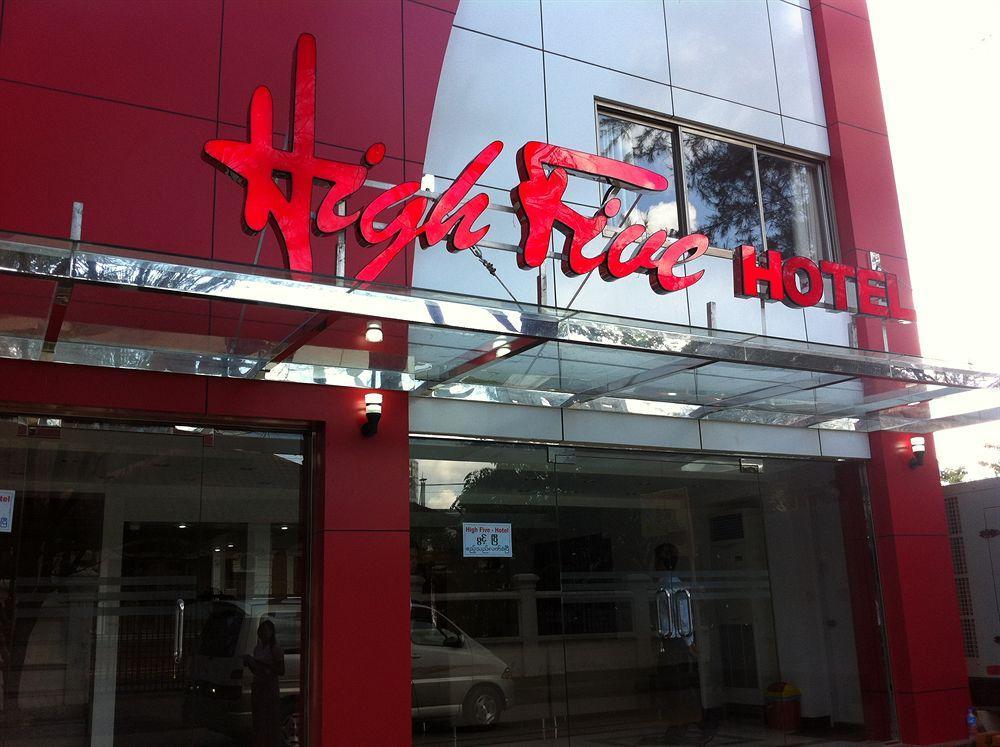 High Five Hotel Yangon Extérieur photo