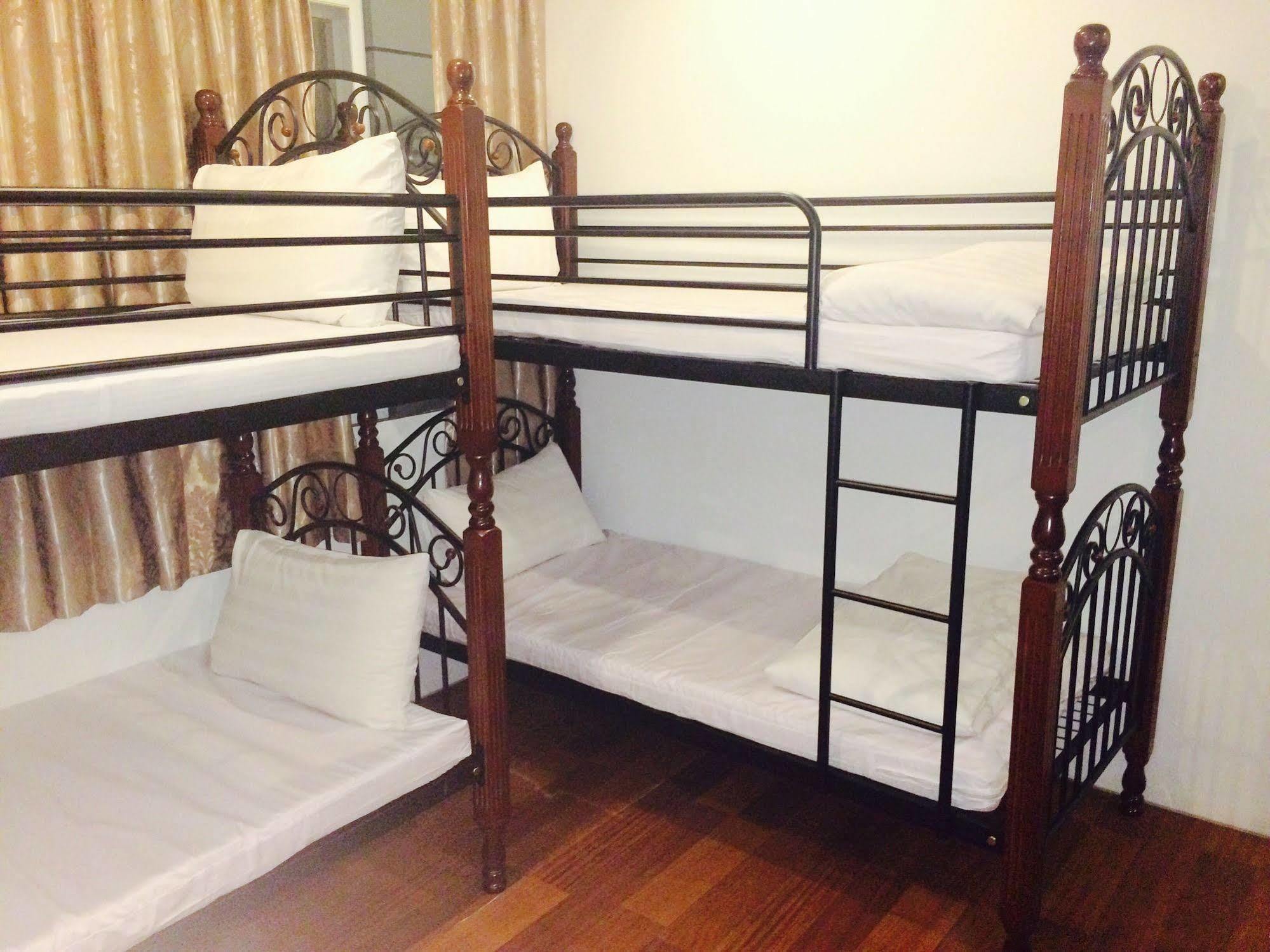 High Five Hotel Yangon Extérieur photo