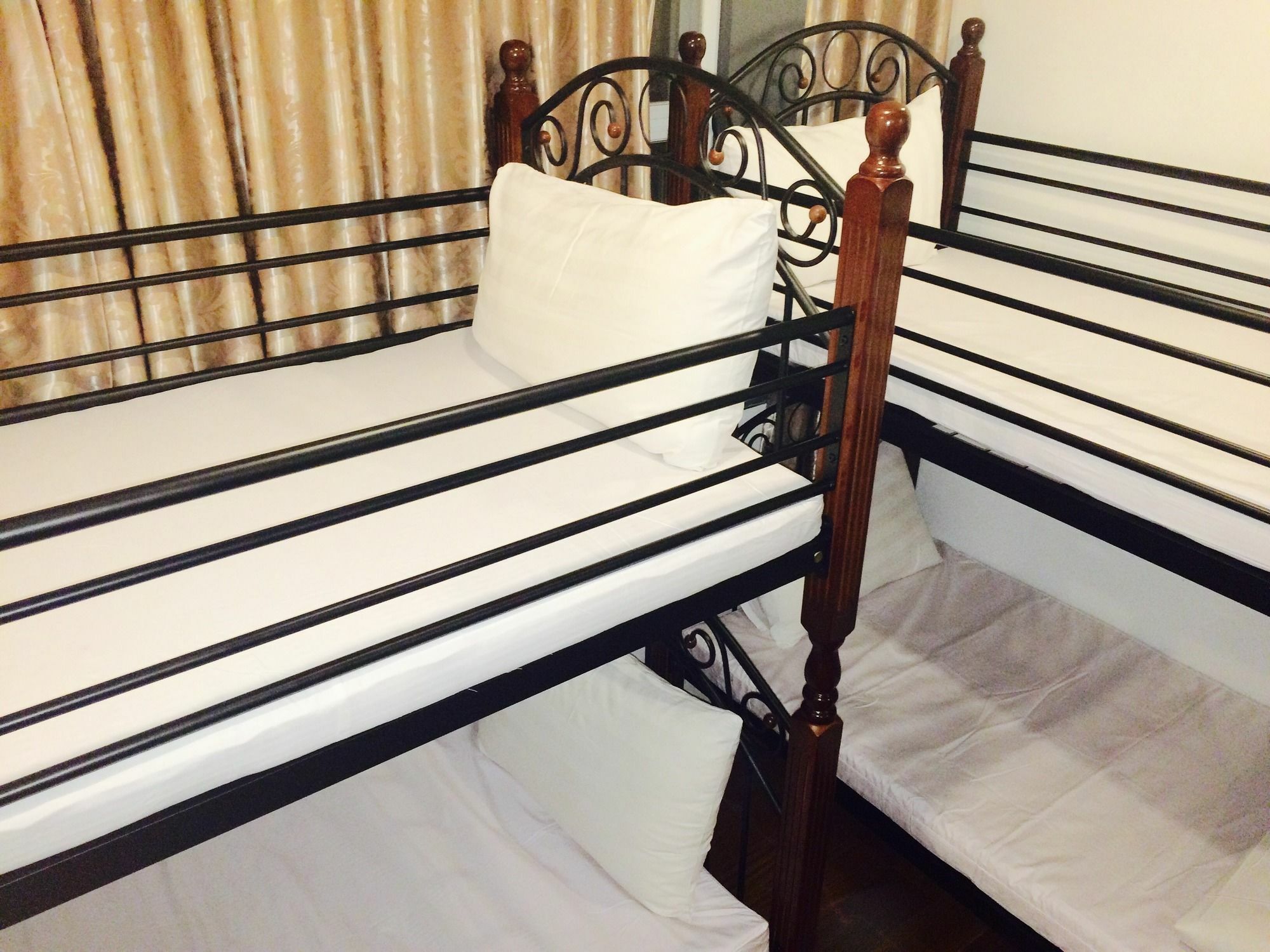 High Five Hotel Yangon Extérieur photo